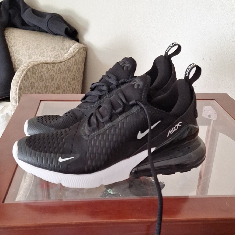 Nike Air Max 270 Black/White Sneakers